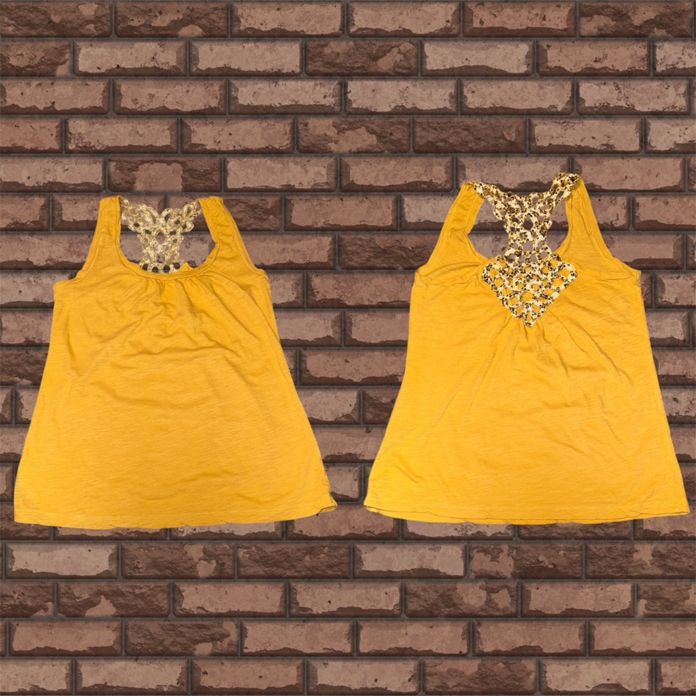 FOREVER 21 Gold Tank Top Pretty Back - Size Medium